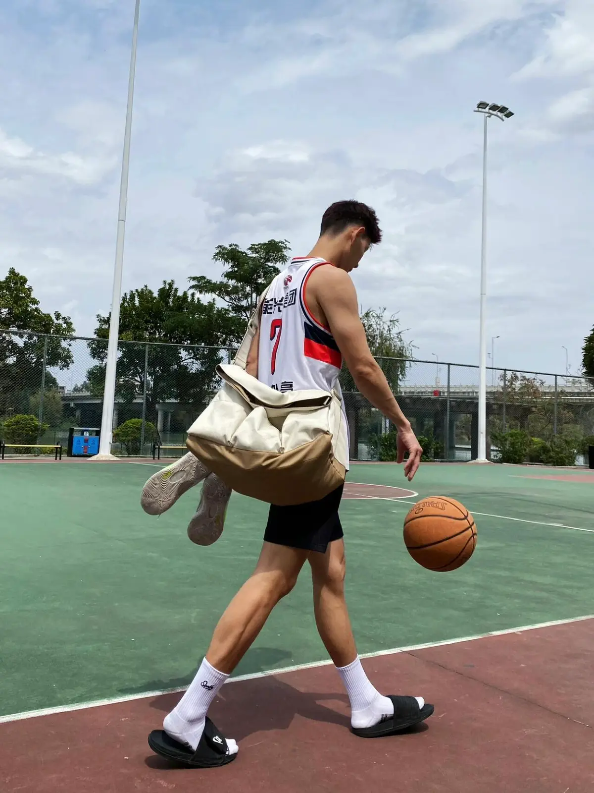 如何通过篮球表演赛制定有效的训练计划_2